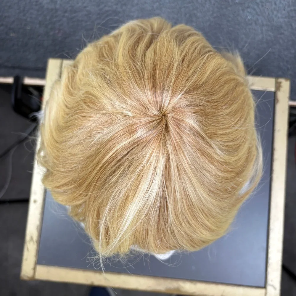 Kovi Golden Blonde Short Layered Pixie Cut Synthetic Wig Size 21.5-22.5 Average‎